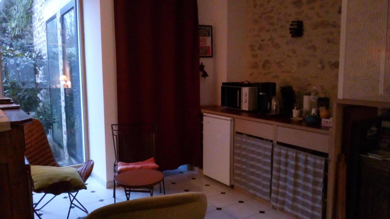 Le Nid D'Hirondelles Bed and Breakfast Perthes-en-Gatinais Exterior foto